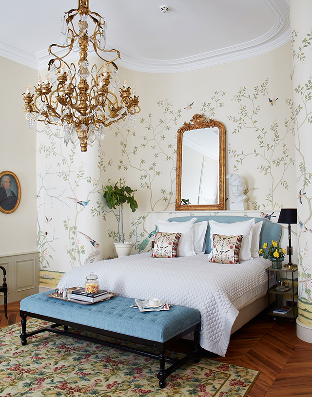 PJM020719Q203_Luxe_ProvenceFR_BedroomFeminine_0407-ClosetClosed