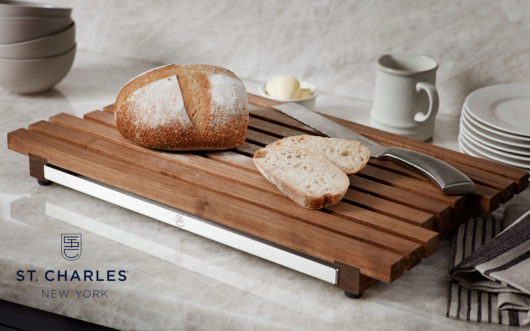 ST-CH-Cut-bread-with-logo