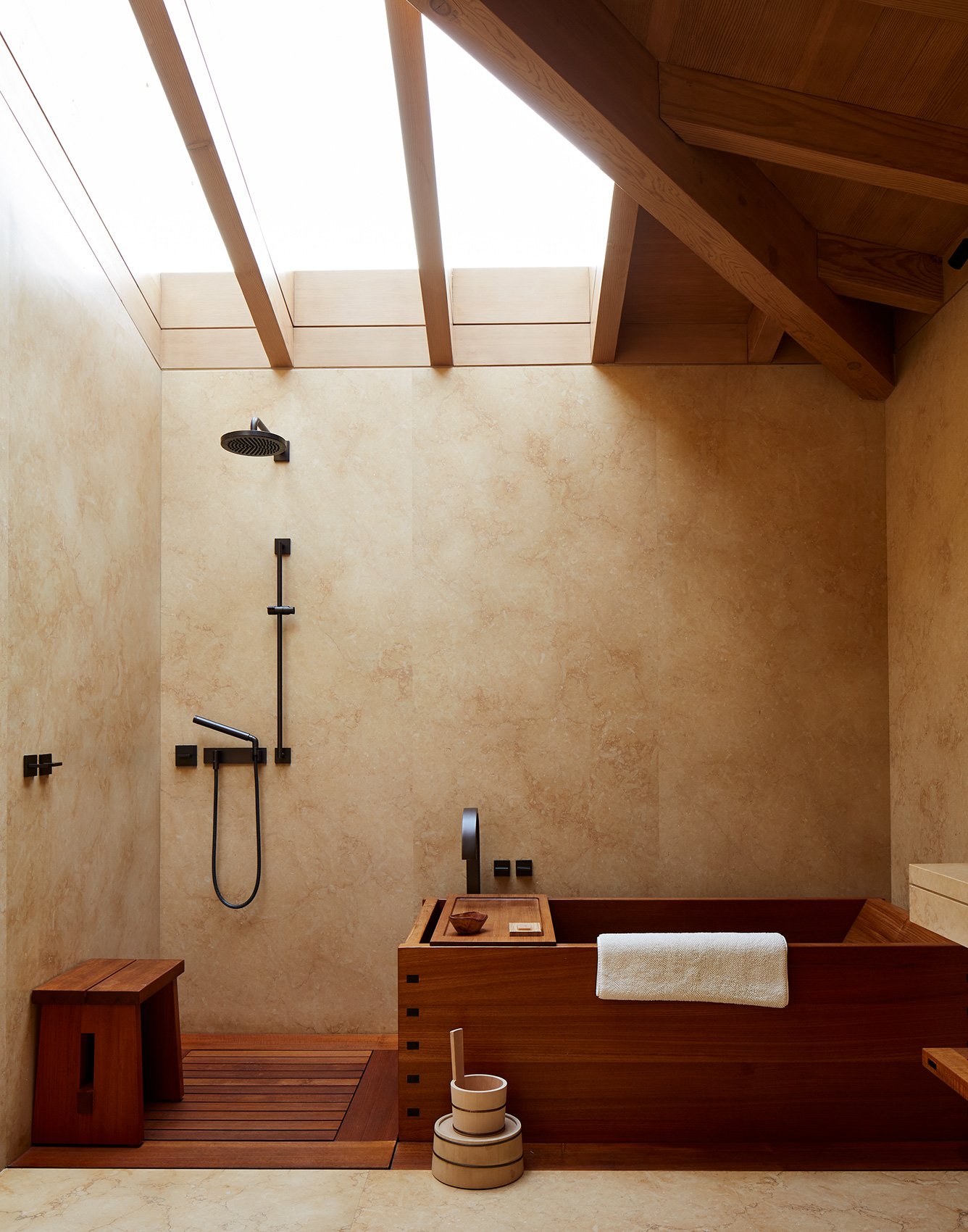 Tondro_NYT_NobuMalibu_BeachSideRoom_Bath
