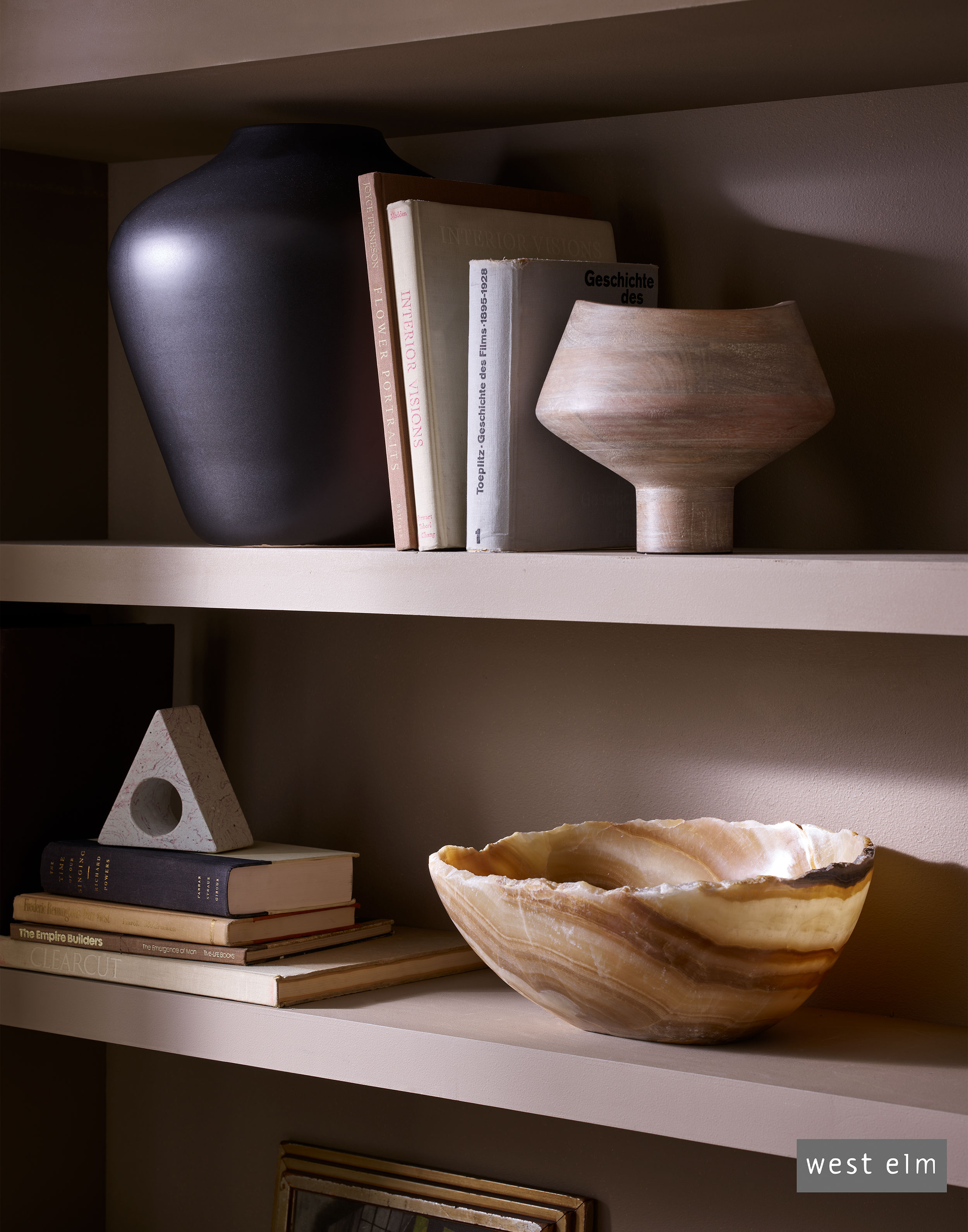 Tondro_WestElm_Spring2021_harris-velvet-sofa-reportage_0029_HERO